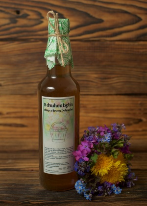 sirup z 9 druhov bylín z farmy dobrotka